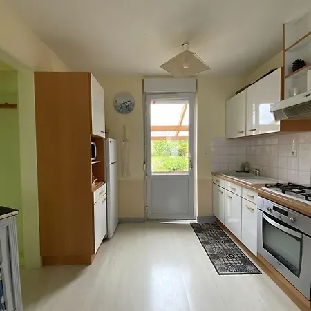 659 - Charmante Maison En Pierres, Dans Le Centre D'erquy, *